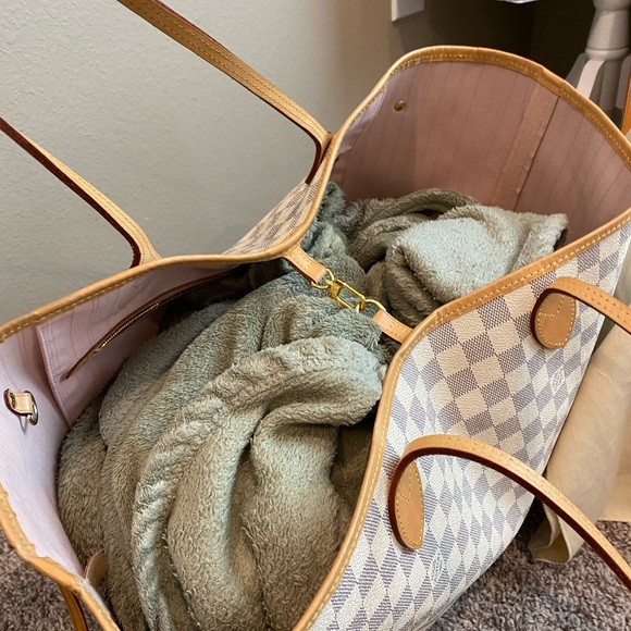 Authentic Louis Vuitton GM shoulder bag or handbag - Picture 2 of 6